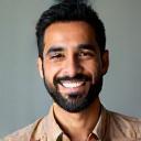 Portrait of Khalid Ahmed, a satisfied Emirates Mobile Hub customer